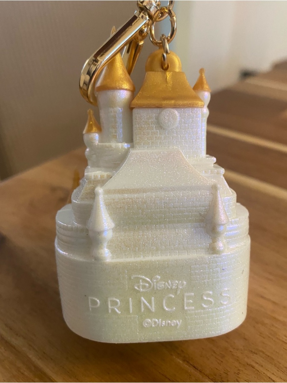 NWT Bath & Body Works Disney Light Up Castle Pocketbac Holder - Picture 2 of 3